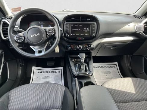 Used 2024 Kia Soul LX w/ Option Group 015 FWD image 10