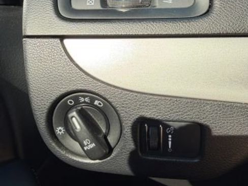Used 2014 Dodge Grand Caravan SXT w/ UConnect Hands-Free Group FWD image 22