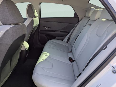 New 2026 Hyundai Elantra Limited FWD image 11