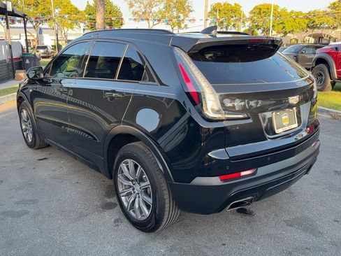 Used 2019 Cadillac XT4 Sport w/ Cold Weather Package FWD image 6