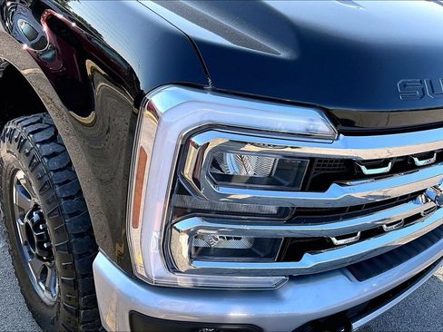 Used 2024 Ford F250 Lariat w/ Lariat Ultimate Package AWD/4WD image 30