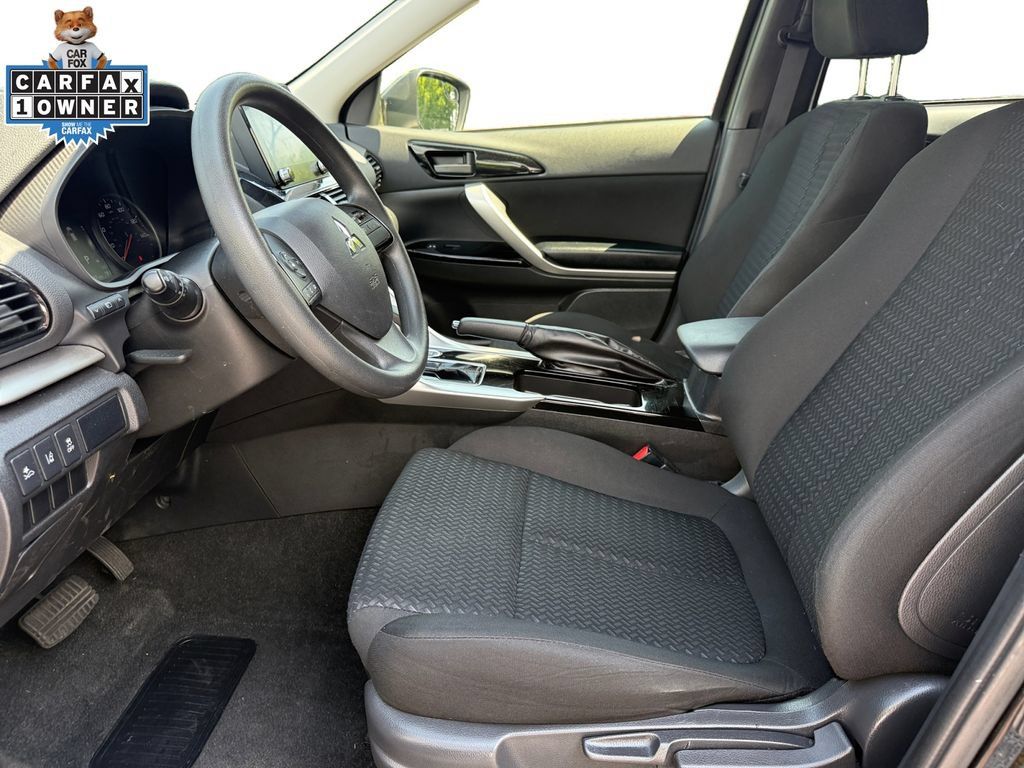 Used 2024 Mitsubishi Eclipse Cross LE AWD/4WD image 9