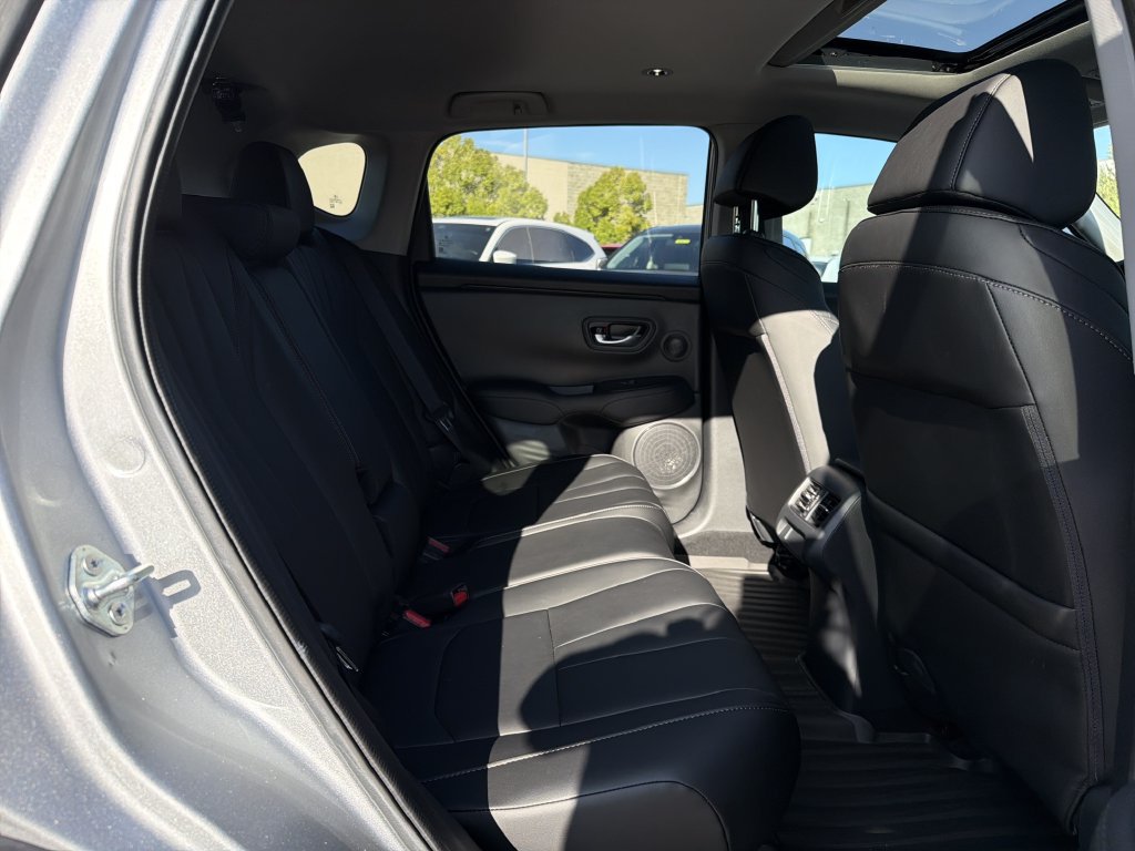 Certified 2025 Acura ADX FWD image 16