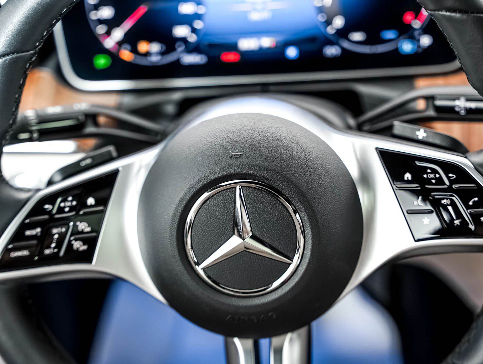 Used 2024 Mercedes-Benz C 300 Sedan image 12