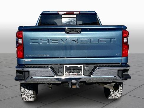 Used 2025 Chevrolet Silverado 2500 LT w/ Convenience Package image 4