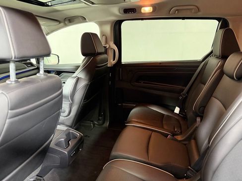 Used 2025 Honda Odyssey Elite image 25