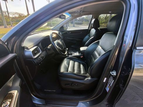 Used 2019 Kia Sorento EX FWD image 20