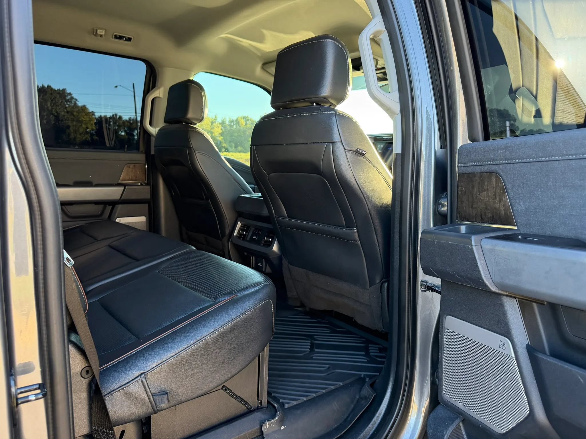 Used 2023 Ford F250 Lariat AWD/4WD image 24