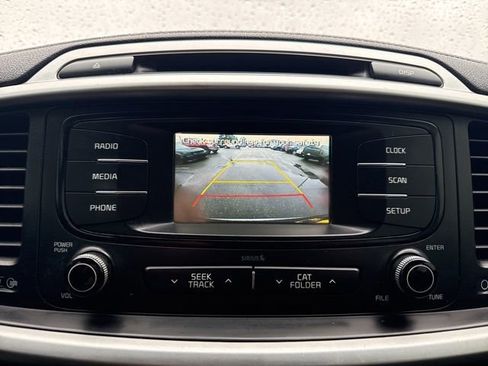 Used 2018 Kia Sorento L FWD image 20