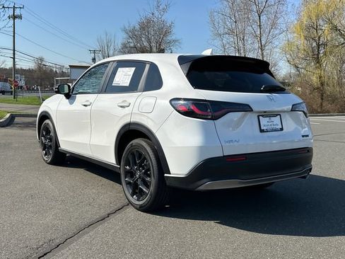 Used 2025 Honda HR-V Sport image 2