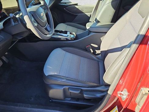 Used 2025 Chevrolet Trax LT FWD image 15
