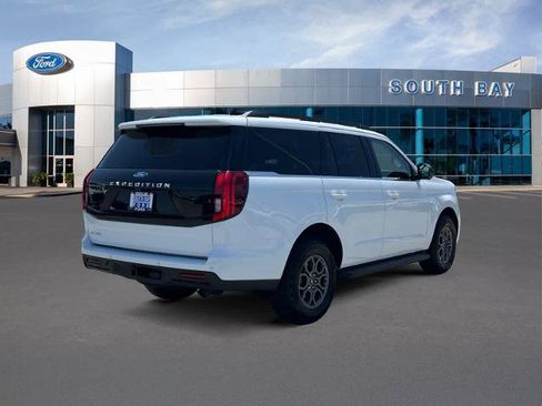 Certified 2025 Ford Expedition Active RWD image 5