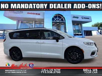 New 2026 Chrysler Pacifica Limited