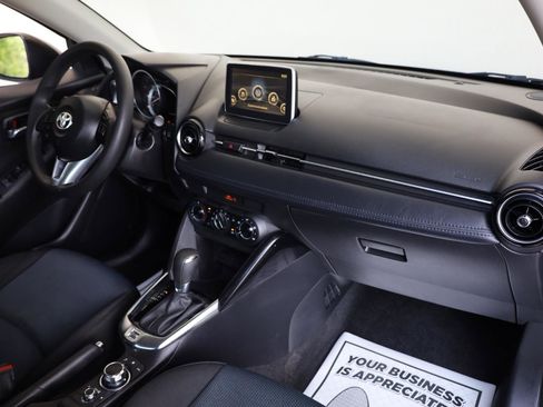 Used 2018 Toyota Yaris iA FWD image 27