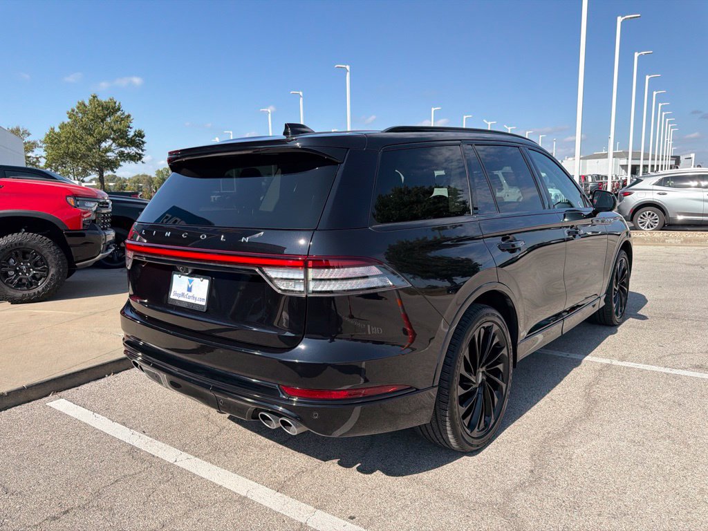 Used 2025 Lincoln Aviator Reserve w/ Equipment Group 201A AWD/4WD image 3