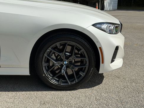 Used 2025 BMW 330i Sedan RWD image 11