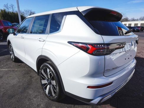 New 2026 Mitsubishi Outlander SE image 7