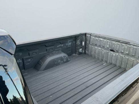 Used 2021 GMC Sierra 1500 Elevation image 17