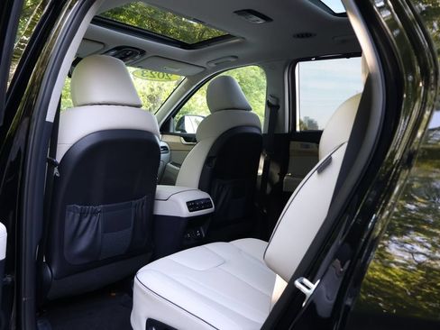 Used 2023 Hyundai Palisade Limited AWD/4WD image 47