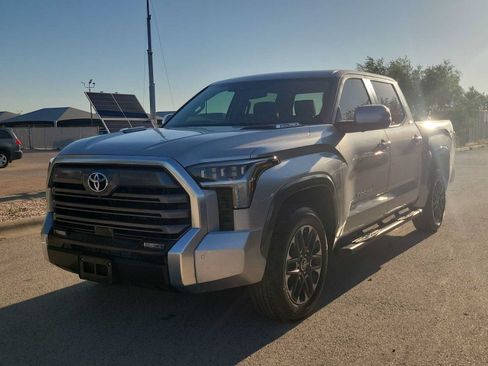 Used 2024 Toyota Tundra Limited AWD/4WD image 4