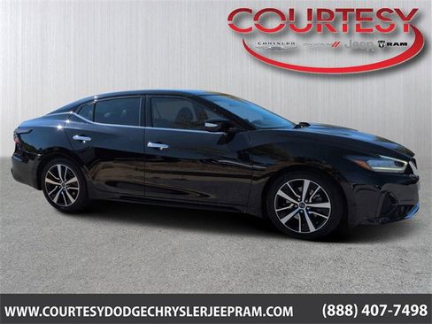 Used 2023 Nissan Maxima SV w/ Floor Mat Group image 1