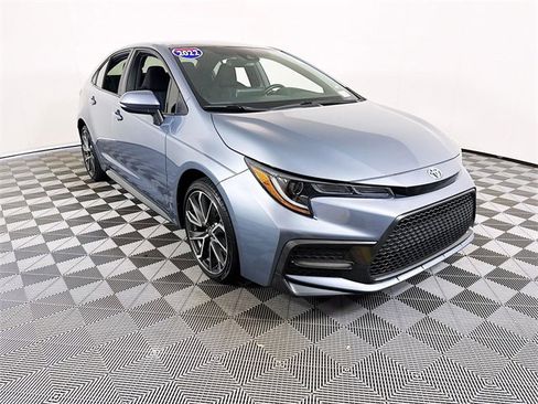 Used 2022 Toyota Corolla SE image 1
