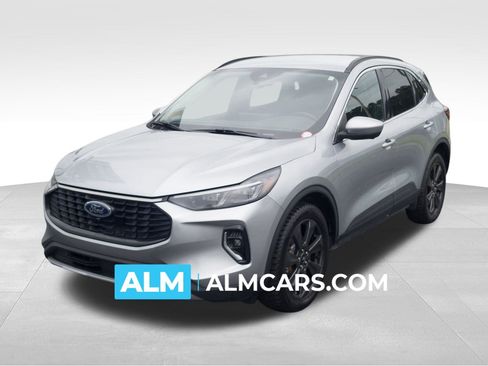 Used 2023 Ford Escape Platinum image 1