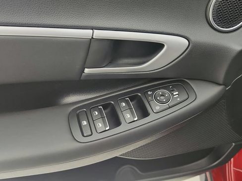 Used 2025 Hyundai Sonata SEL FWD image 33