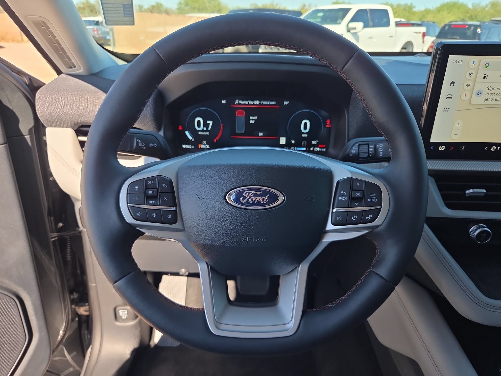 Used 2025 Ford Explorer Active w/ Active Comfort Package RWD image 24