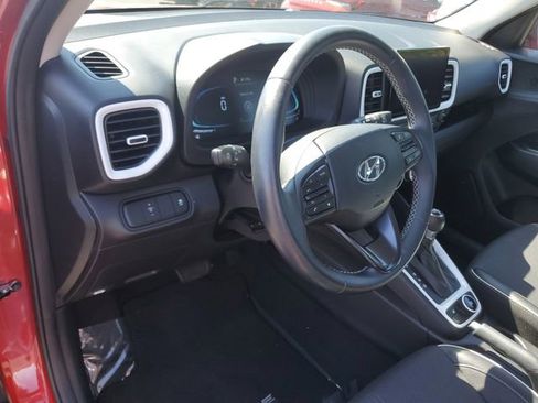 Certified 2023 Hyundai Venue Limited FWD image 18
