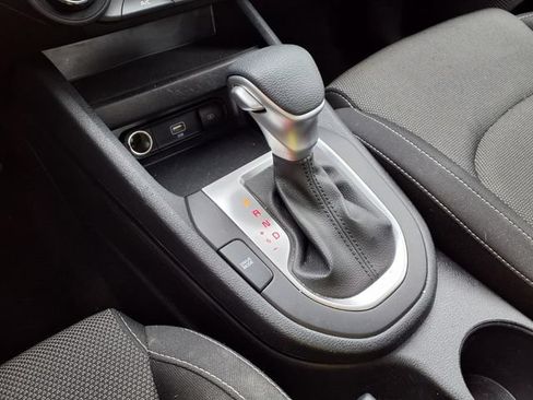 Used 2024 Kia Forte LXS w/ LXS Technology Package FWD image 9