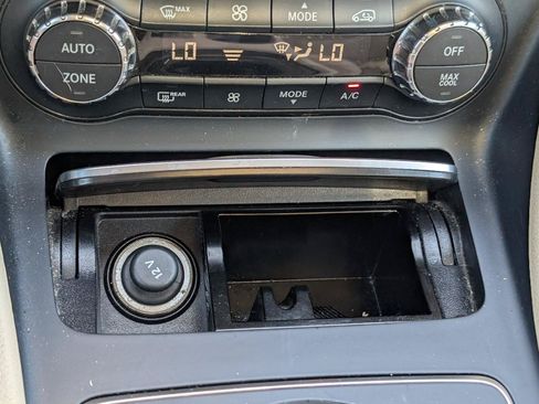 Used 2019 Mercedes-Benz GLA 250 w/ Premium Package image 23
