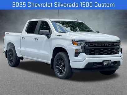 New 2025 Chevrolet Silverado 1500 Custom w/ LPO, Dark Essentials Package