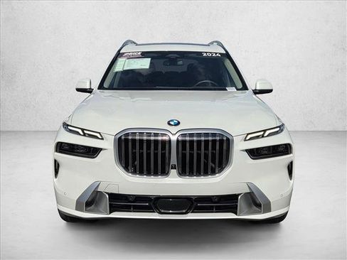 Certified 2024 BMW X7 xDrive40i w/ Parking Assistance Package AWD/4WD image 2