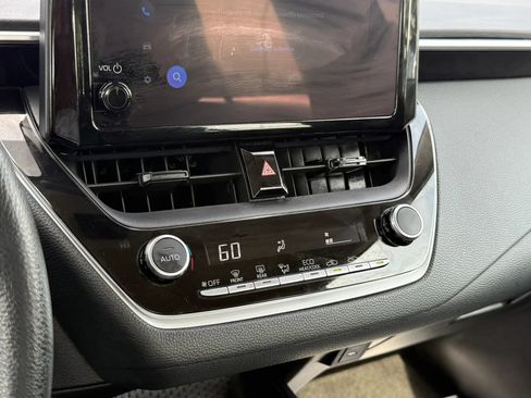 Used 2023 Toyota Corolla LE FWD image 33