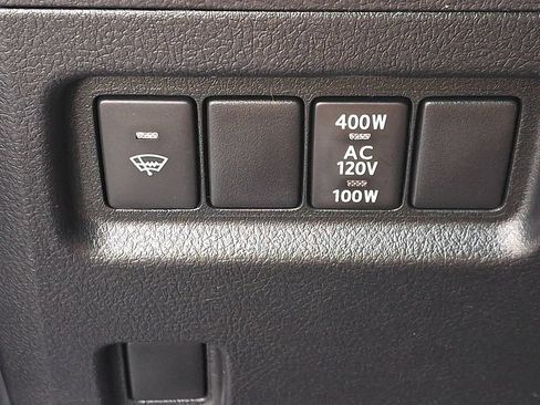 Used 2018 Toyota 4Runner SR5 AWD/4WD image 30