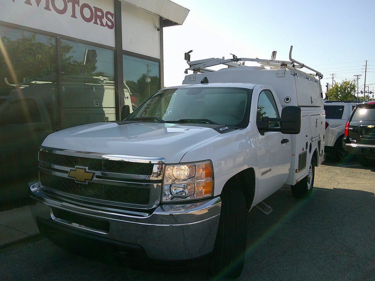 Used 2012 Chevrolet Silverado 2500 W/T RWD image 2