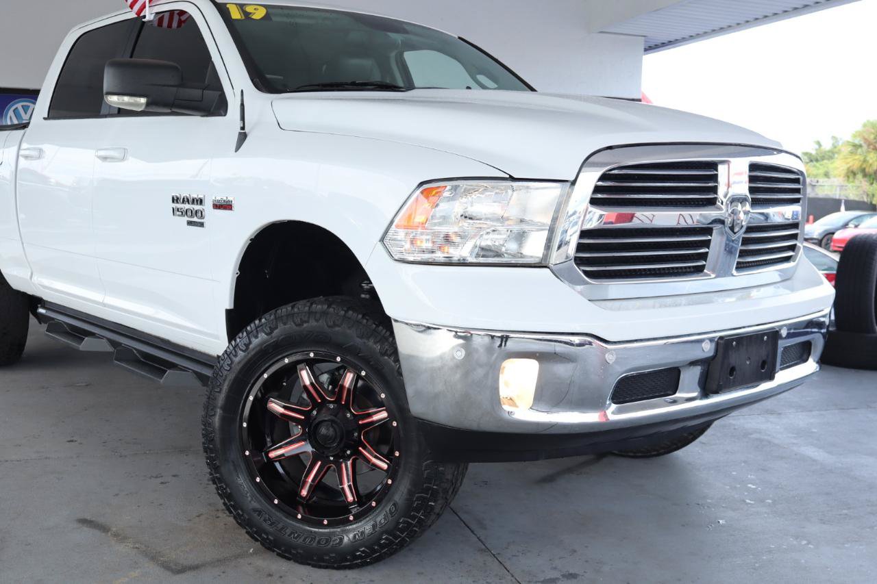 Used 2019 RAM 1500 Big Horn AWD/4WD image 2