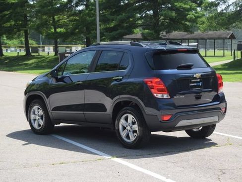 Used 2019 Chevrolet Trax LT w/ Sun & Sound Package AWD/4WD image 23