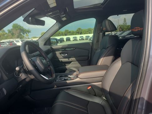 Used 2026 Honda Pilot TrailSport image 17