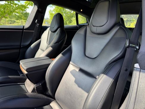 Used 2020 Tesla Model S Long Range Plus AWD/4WD image 13