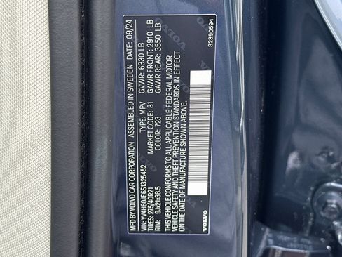 Certified 2025 Volvo XC90 T8 Plus w/ Protection Package image 31