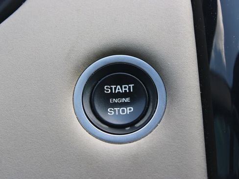 Used 2019 Land Rover Discovery SE AWD/4WD image 23