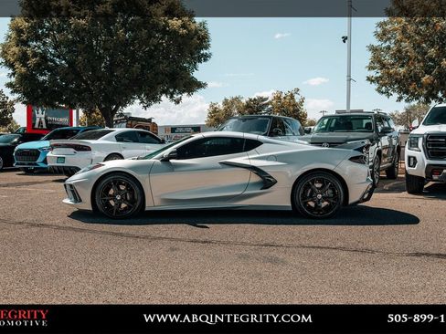 Used 2021 Chevrolet Corvette Stingray Coupe w/ 1LT RWD image 4