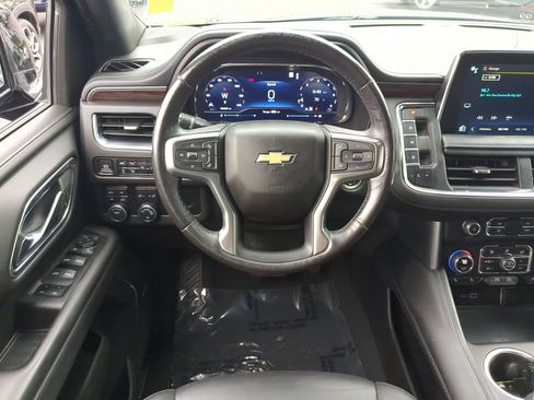 Used 2022 Chevrolet Tahoe LT w/ Luxury Package AWD/4WD image 18
