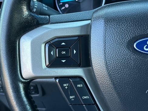 Used 2022 Ford F250 Lariat w/ Lariat Value Package image 31