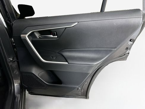 Used 2020 Toyota RAV4 XLE w/ All Weather Liner Package AWD/4WD image 28