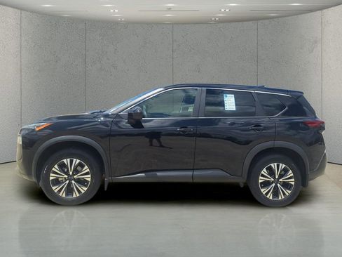 Used 2023 Nissan Rogue SV FWD image 2