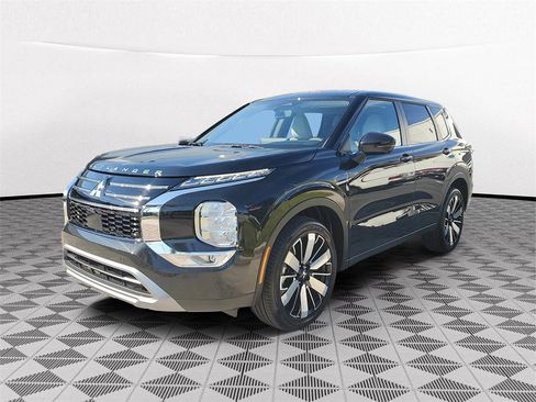 New 2026 Mitsubishi Outlander SE image 3