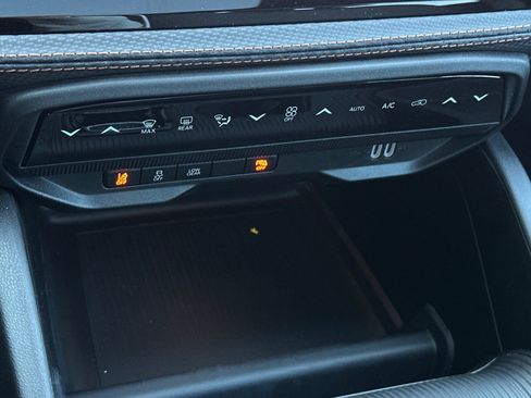 New 2026 Jeep Cherokee Overland image 18